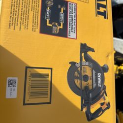 DeWALT 60V flex Volt Brushless 7-1/4 Circular Saw