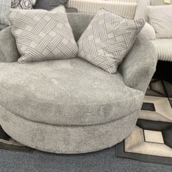 Round Swivel Chaise