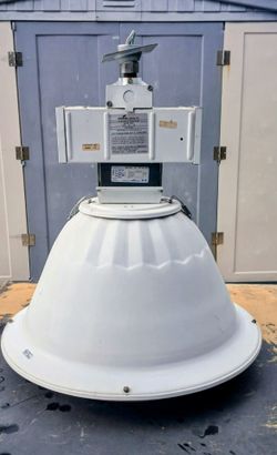 Cooper Lighting FM40 Lumark Box Mount Enterprise 22"  400 Watts Metal Halide Low Bay Luminaire Lamp