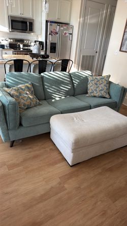 Queen size Sleeper sofa with ottoman