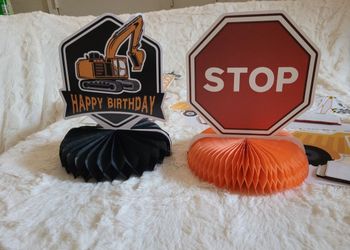 Construction Honeycomb Centerpieces