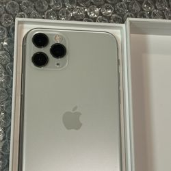 iPhone 11 PRO UNLOCKED Like New 