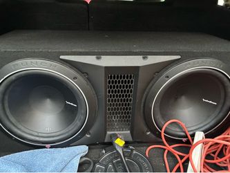 2 12” Rocksford Fosgate w/ Amp