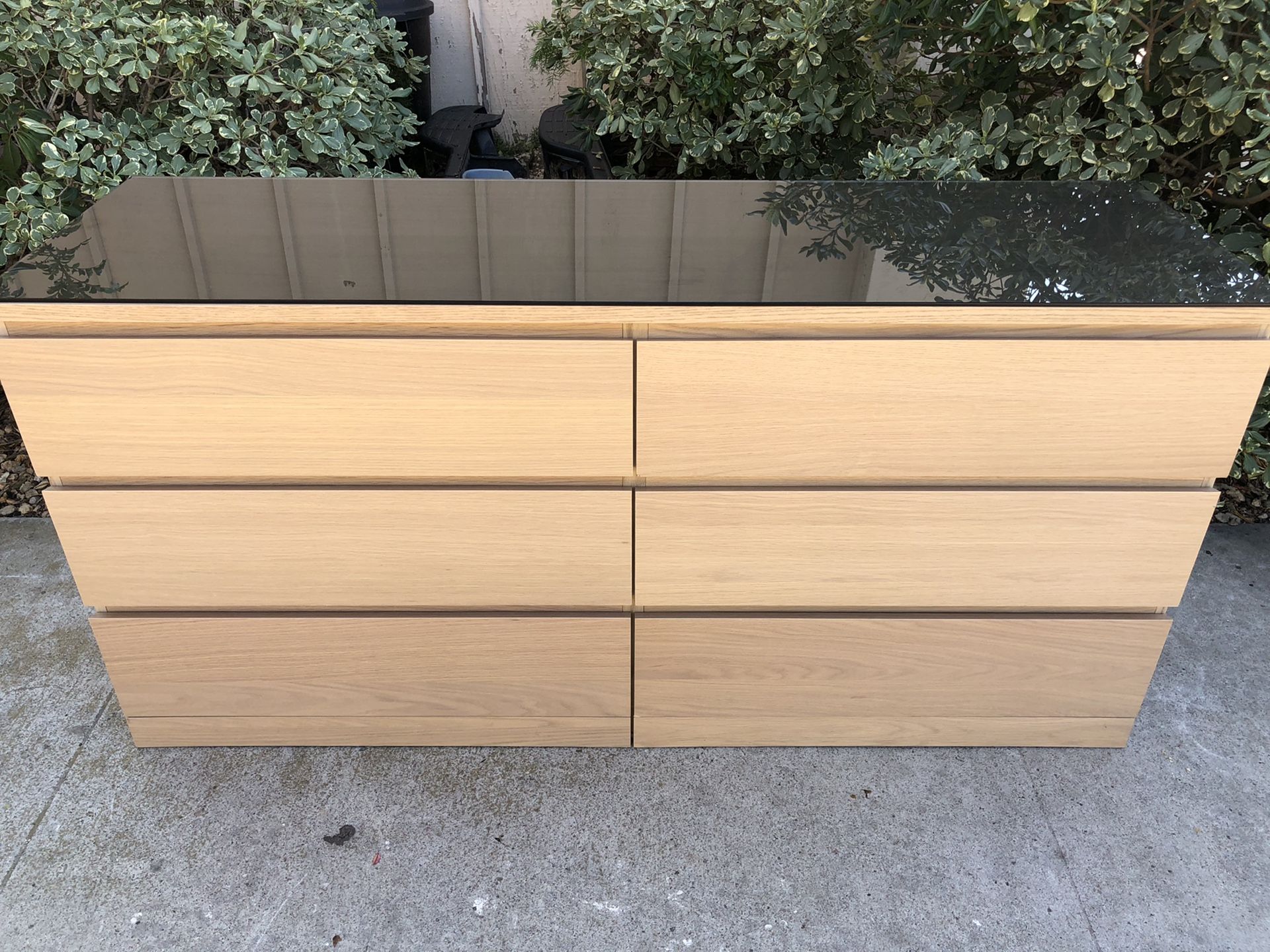 IKEA MALM 6 Drawer Dresser Great Condition w/ glass top for Sale in San