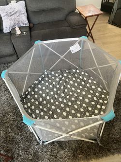 Portable Play Yard