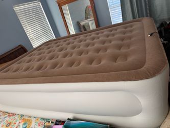 Queen size air mattress