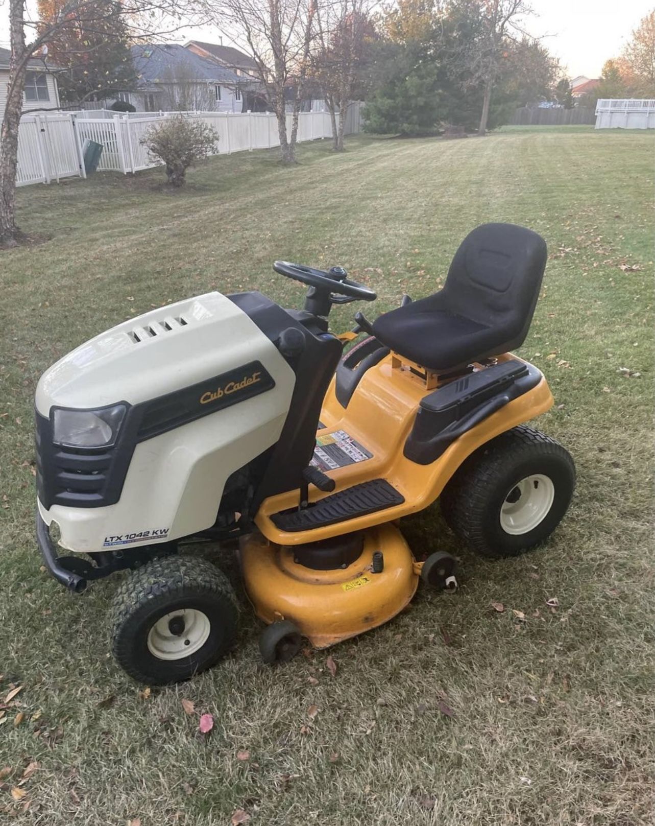 2013 Cubcadet 42” Kawasaki Motor 18hp 120 Hours Of Residential Use One Owner