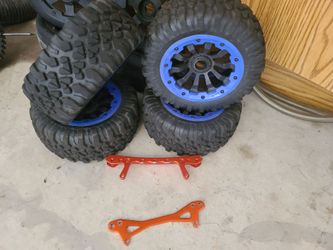 Wheels are 24mm...they fit baja 5b 1/5 scale....5t...