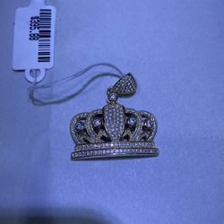 10KT Gold Crown Pendant 