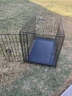 Metal Pet Crate Approx 18 x 27 x 18