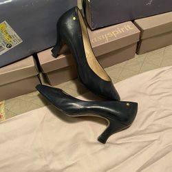 Pumps. Never Worn. Very Comfortable $15