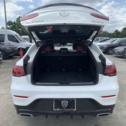 2021 Mercedes-Benz GLC 300