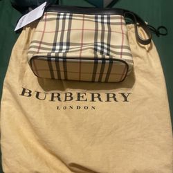 Burberry Purse 