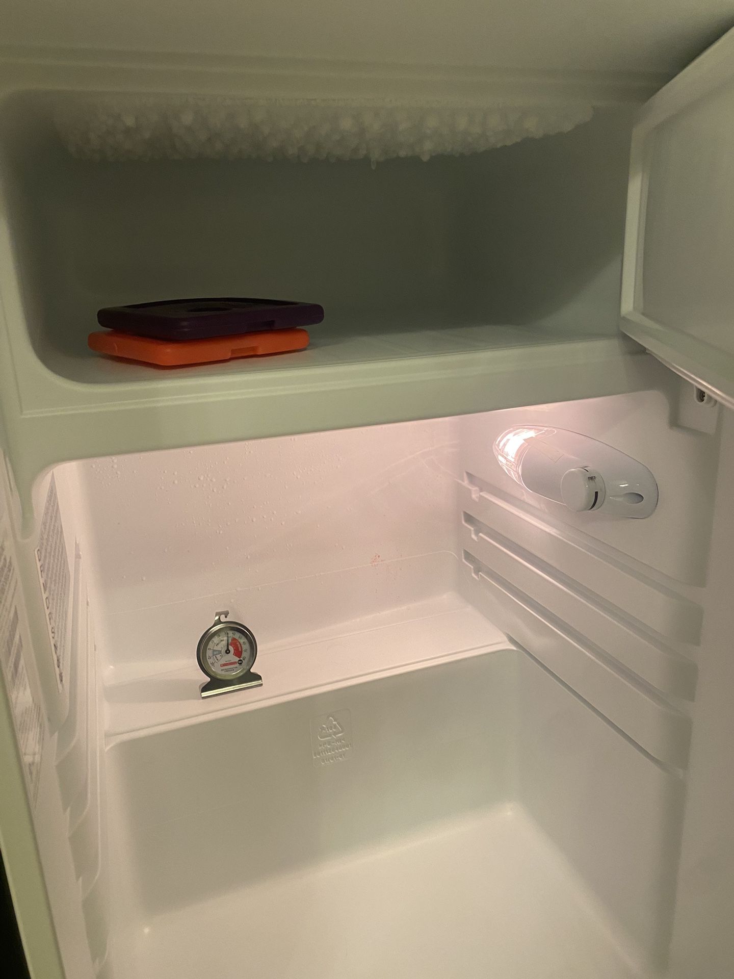 Frigidaire Mini Fridge for Sale in Las Vegas, NV OfferUp