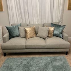 Grey Modern Couch DELIVERY AVAILABLE 🚚