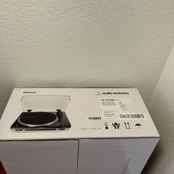 Audio-Technica Turntable *NEW