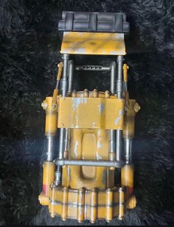 Fallout power fist replica 1:1 with the box