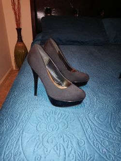 black platform heels size 7.5