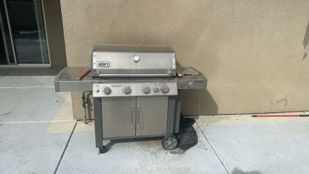 Weber Genesis 2 Grill In Good Shape With Cover 