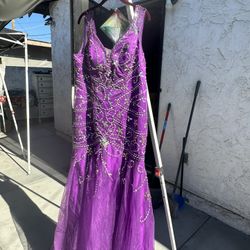 NEW. Beautiful XL Purple Party Dress 