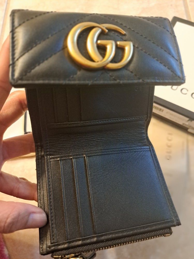 GUCCI - GG Marmont Card Case Wallet, Forest Green for Sale in Portland, OR  - OfferUp