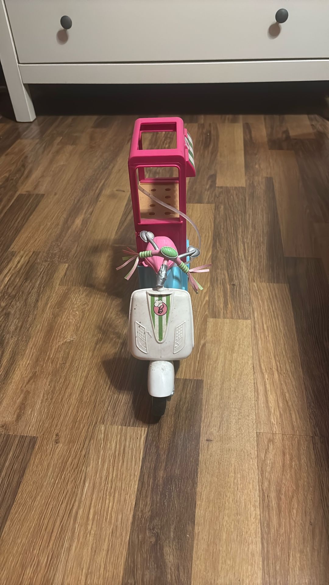 Barbie Bistor Scooter 