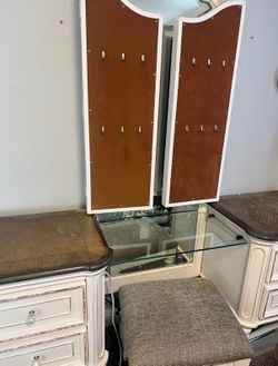 Scarlett White & Oak 4 Drawer Vanity Set