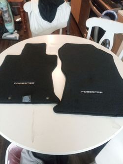 BRAND NEW STILL IN THE BAG SUBARU FORESTER BLACK FLOOR MATS(SET OF 4)