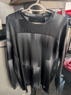 Nike Pro Hyperwarm Fitted Layer - Gray - XL - EUC