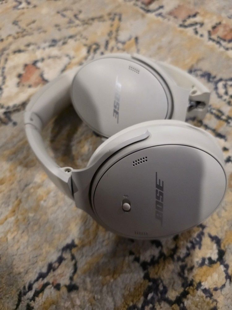 Bose Quiet Comfort Bluetooth Headphones