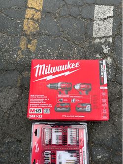 Milwaukee M18 18V Lithium-Ion Cordless Drill Driver/Impact Driver Combo Kit (2-Tool) W/ Two 1.5Ah Batteries, Charger Tool Bag