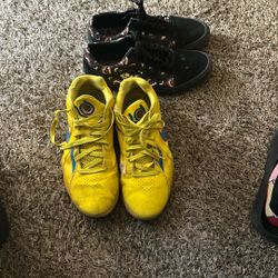 2 Shoes For 30