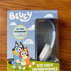 NWT Bluey kids safe headphones