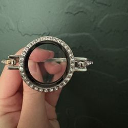 Silver/crystal Floating Locket Bracelet 