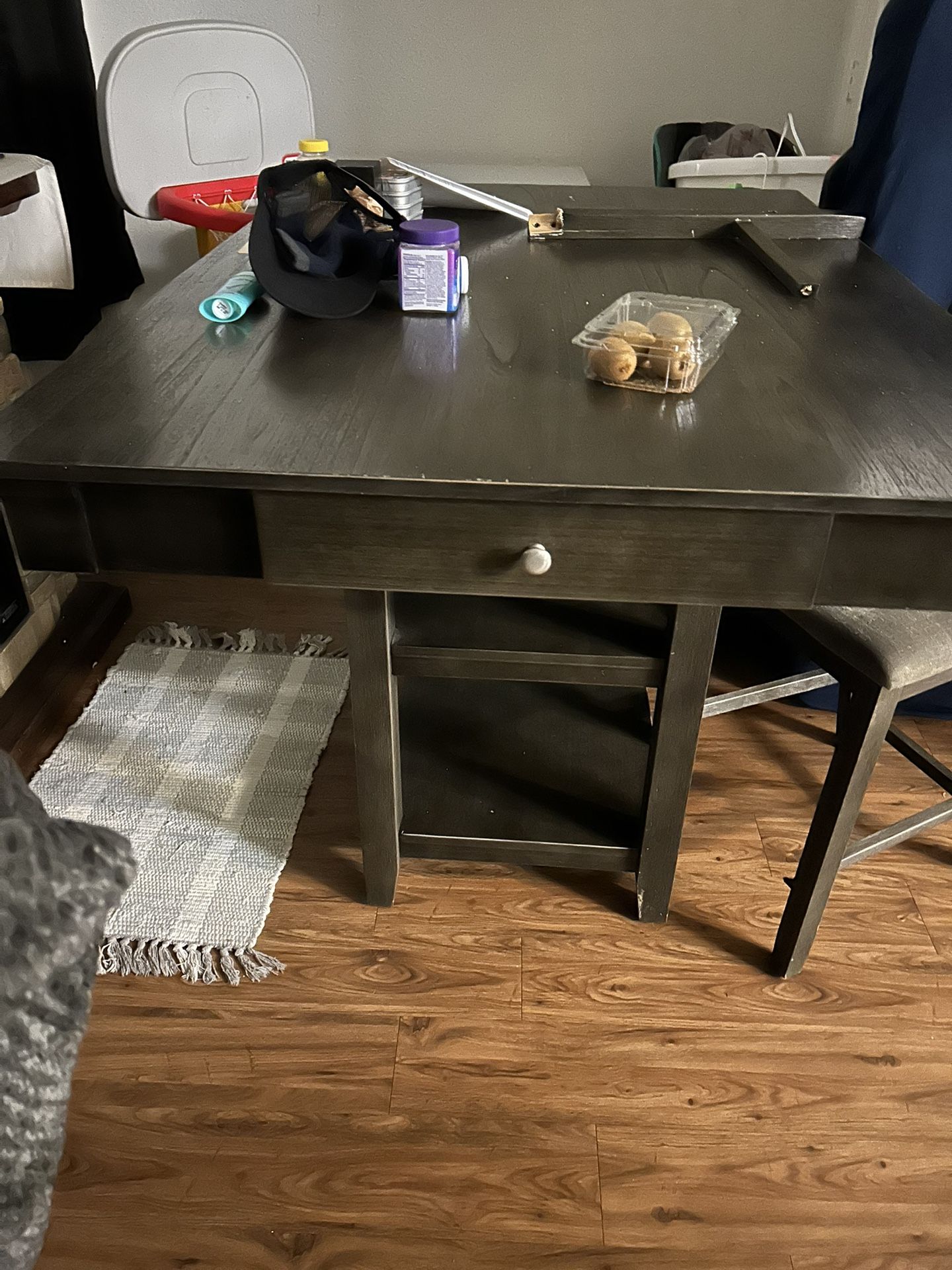 Table Set With 3 Chairs