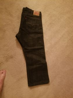 LEVIS (514)NEVER WORN SIZE 42/30
