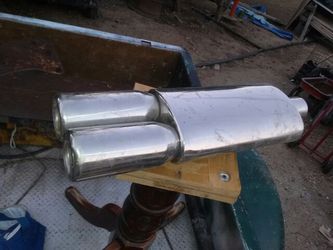 Exhaust muffler