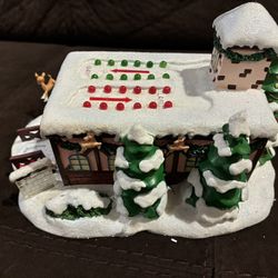 🎄 Rudolph Christmas Town – Reindeer Flight Camp (Coach Comet) – Collectible w/ COA