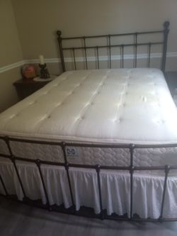 Sealy Posturepedic Penway Ultra Plush Medium Mattress with 9" Box Spring