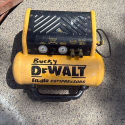 Compressor dewalt