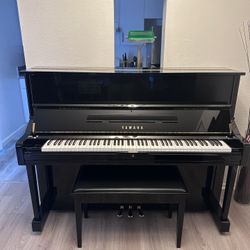 Yamaha U1 Piano 