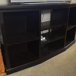 Heavy-duty TV stand