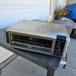 8 In 1 Air Fryer Oven Works Good 