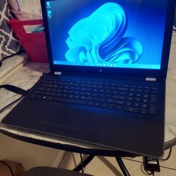 HP 15.6" Laptop 😲 i7 16GB 2TB  Windows 11 OS 