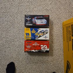 (3)1/24 Kevin Harvick Nascar Diecast Cars 