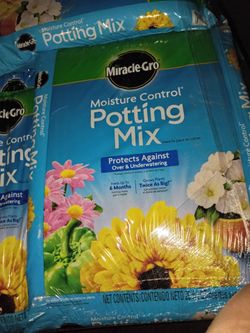 Miracle-Gro Moisture Control 50qt