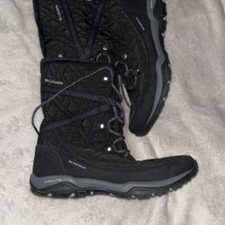 Columbia Women’s Waterproof Loveland Mid Omni Heat