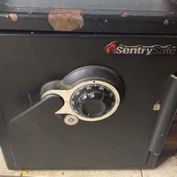 sentry safe with combo 100$