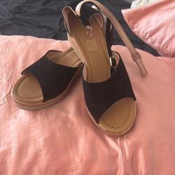 Black Wedges