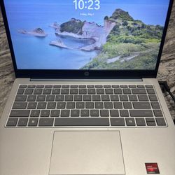 Laptop 